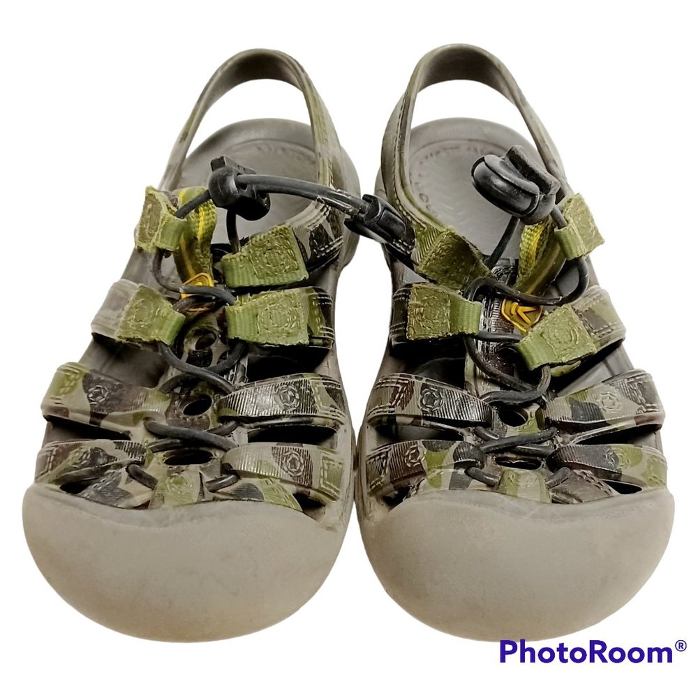 KEEN CAMO SANDALS, SIZE 12